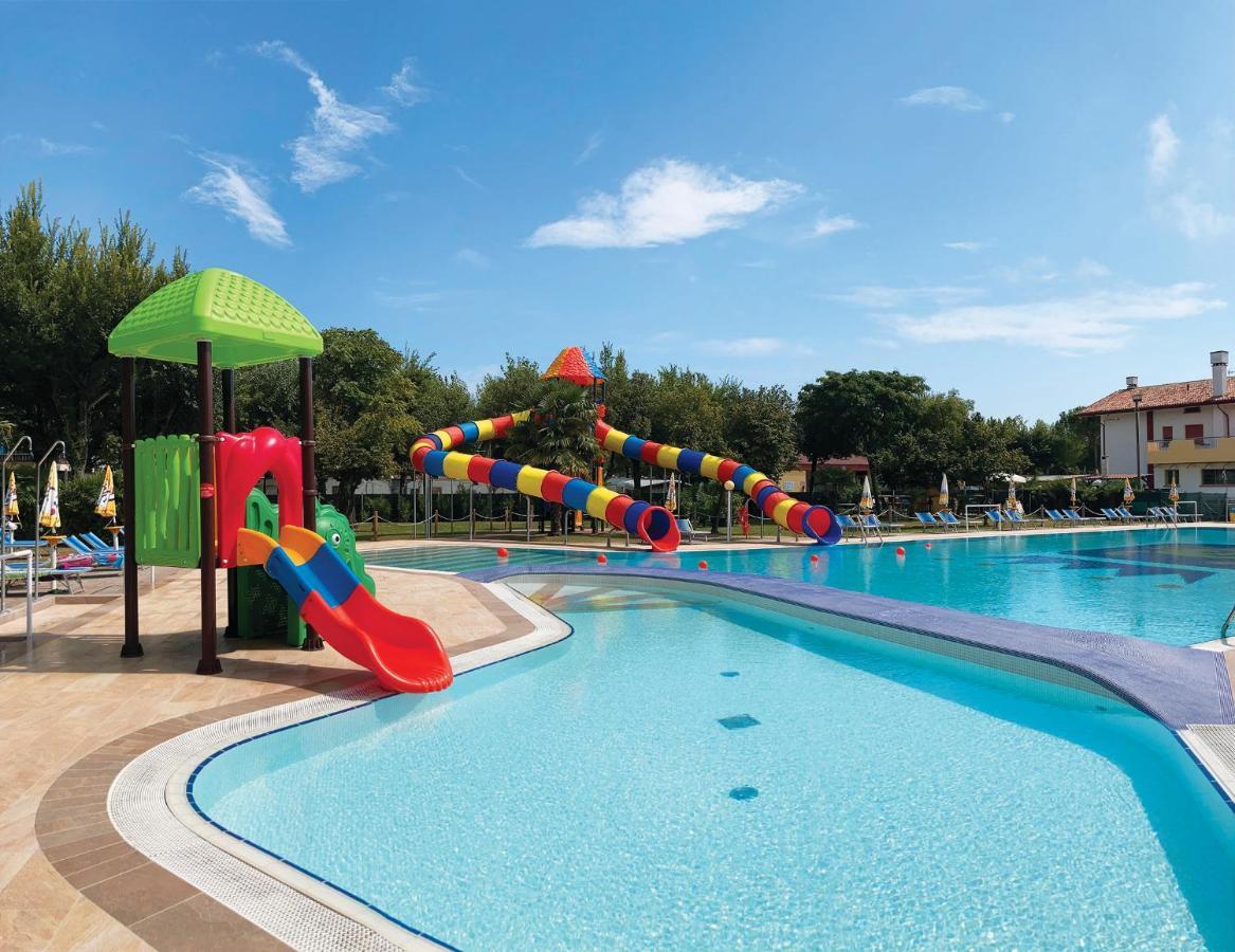 Camping Parco Capraro Лідо-ді-Єзоло Екстер'єр фото